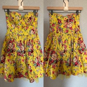 SANS SOUCI bright yellow strapless floral dress.